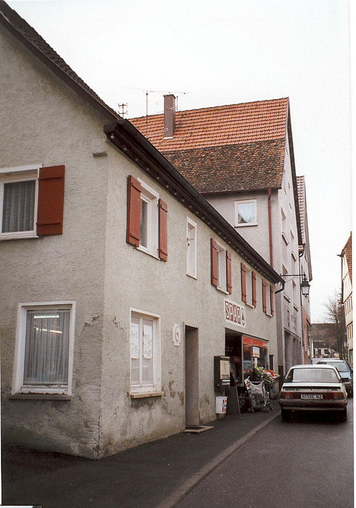 Im Jahr 1967 erster gravierender Umbau des Ladens in der Marktstraße in ein damals modernes Selbstbedienungsgeschäft.